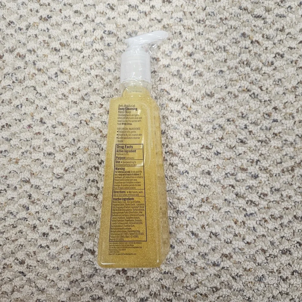 Rare White Citrus Bath & Body Works Antibacterial Hand Soap‎ Discontinued